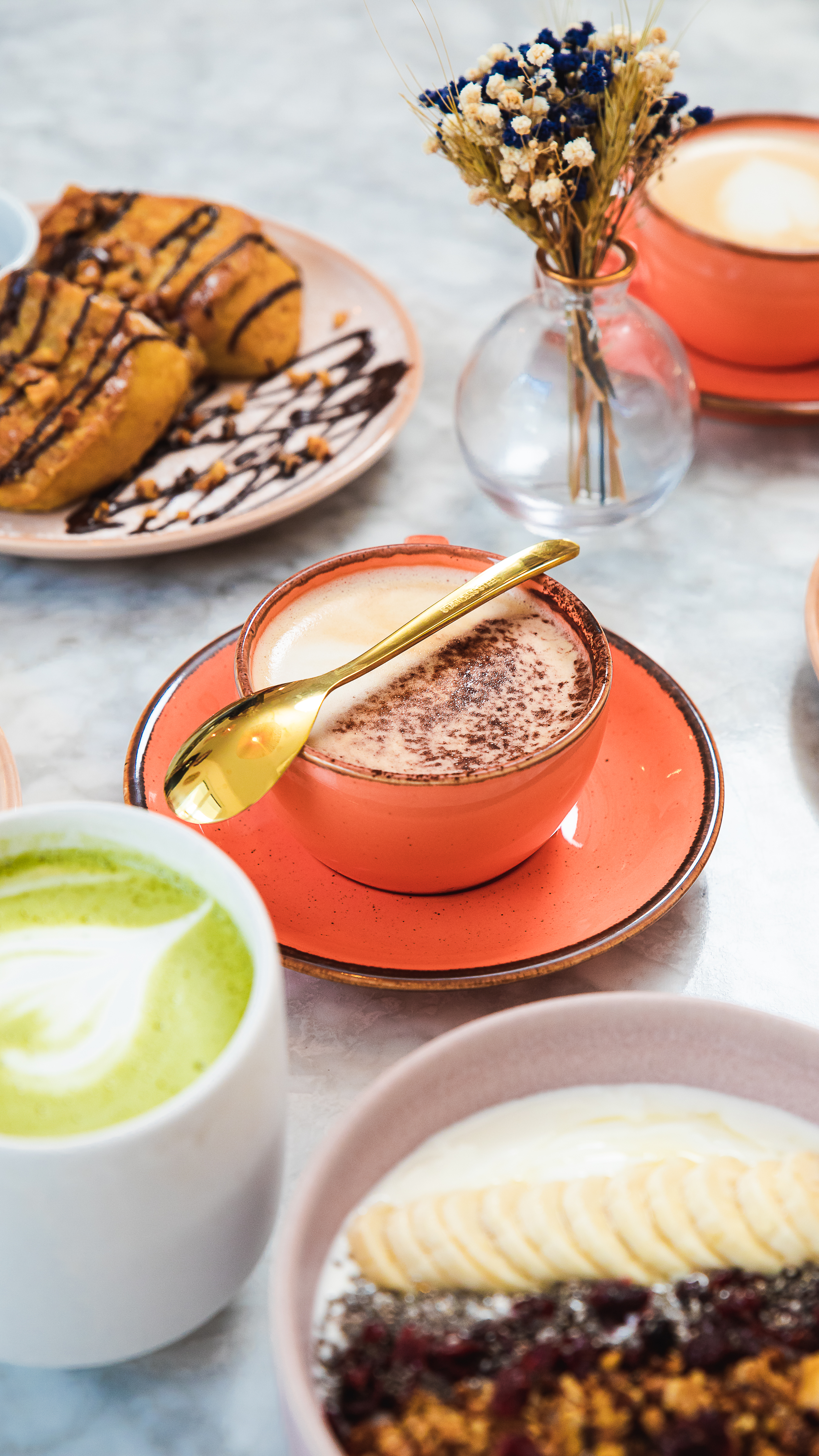 Café et dessert chez Zakari Brunch Coffee